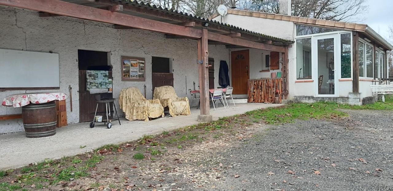 Ferme Equestre Des Abrons Villa Pailloles Екстериор снимка